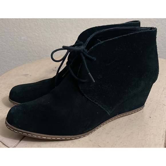 Franco Sarto Leather Black Suede Wedge
Shoes Booties Ankle Boots • 10 - Picture 1 of 6